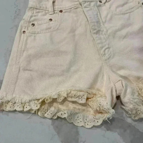 Vintage Michael G Denim and Lace High Rise Shorts Women’s Size 5 - Picture 2 of 5